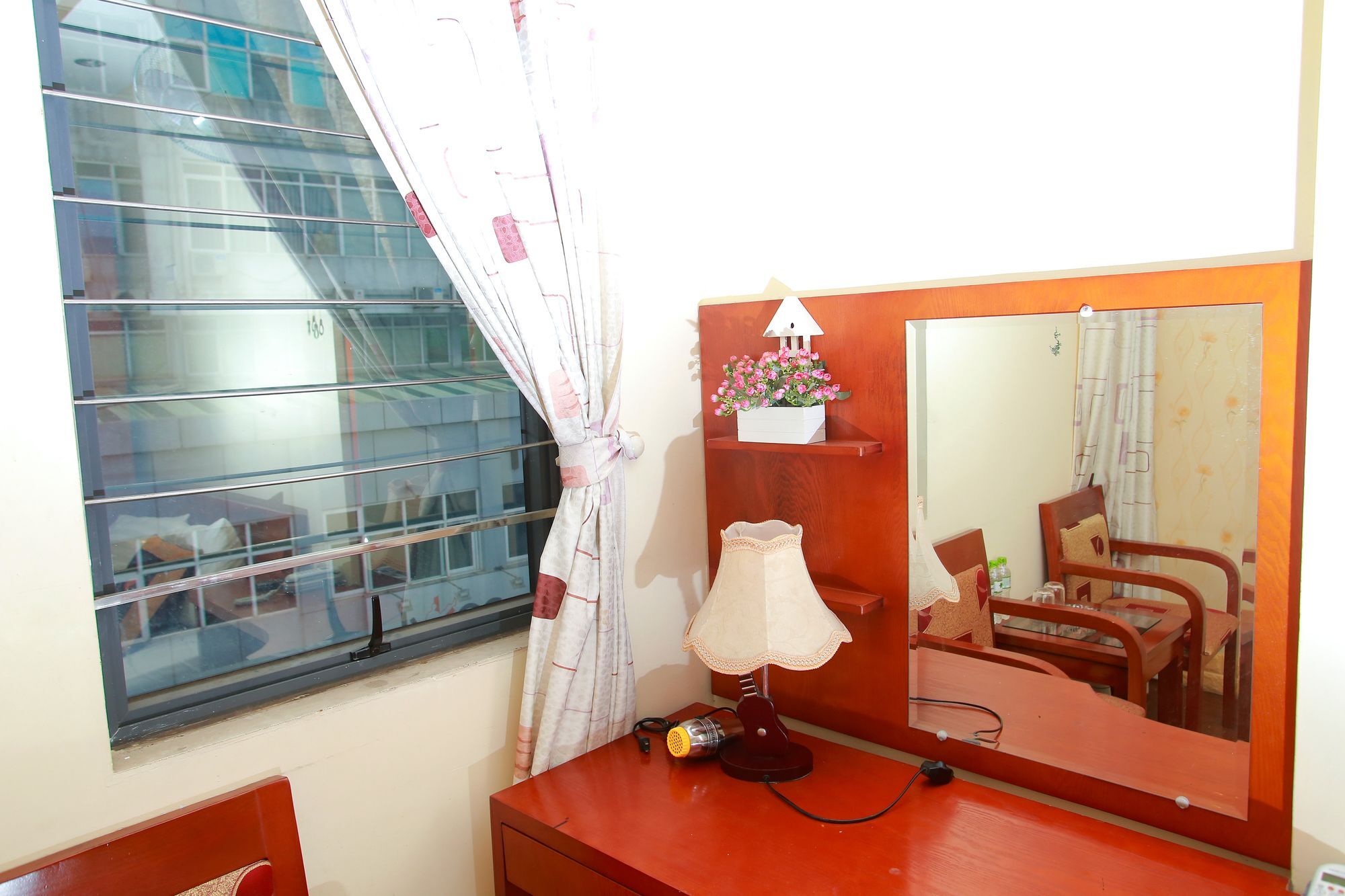 Reddoorz Near Hanoi Railway Station Dış mekan fotoğraf